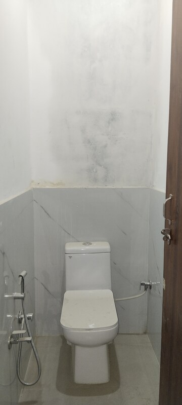 Bathroom in 3.5 BHK Builder Floor at H Block Shastri Nagar – for Rent