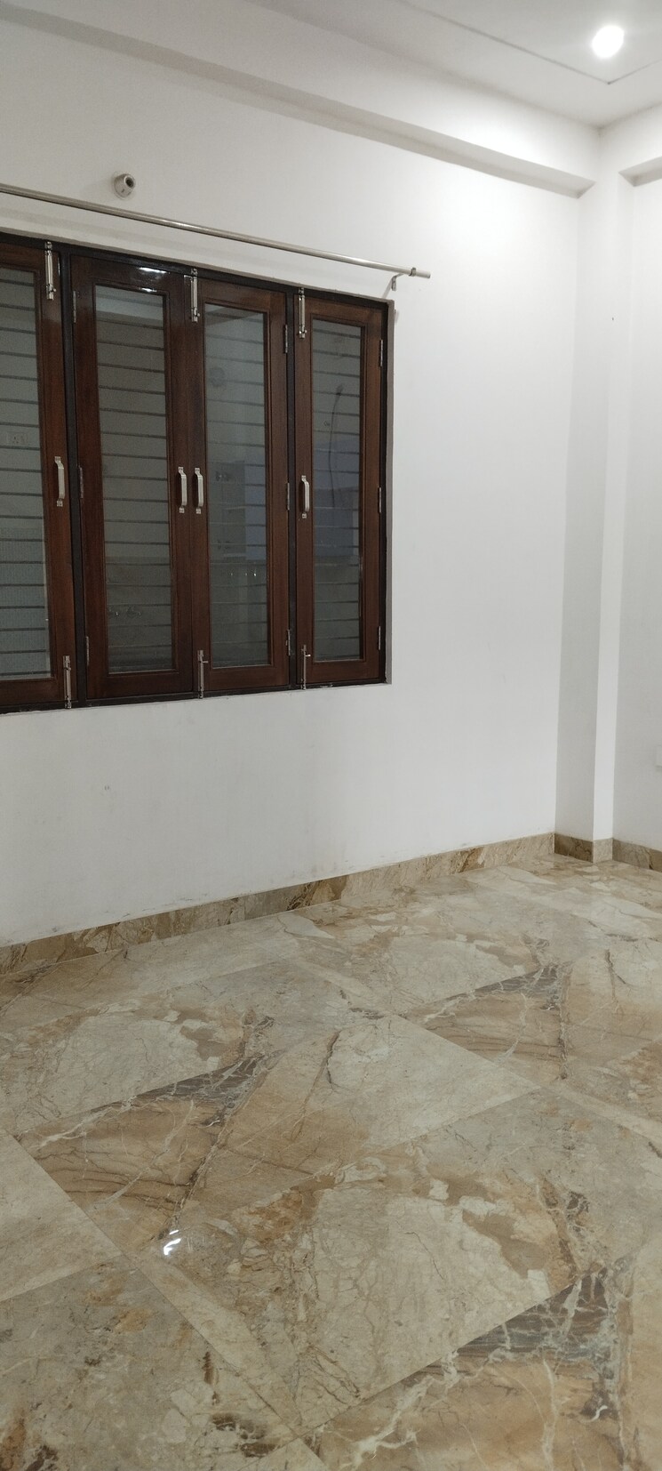 Room, h block shastri nagar 3.5 Bedroom 2000 Sq.Ft. Builder Floor In H Block Shastri Nagar Ghaziabad 9100531