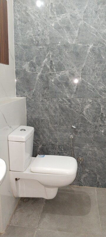 Bathroom in 3.5 BHK Builder Floor at H Block Shastri Nagar – for Rent