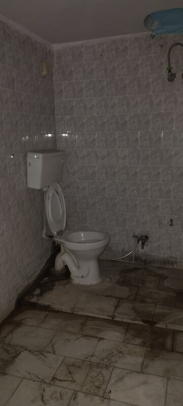 Bathroom in 3 BHK Builder Floor at Kavi Nagar Block H – for Rent