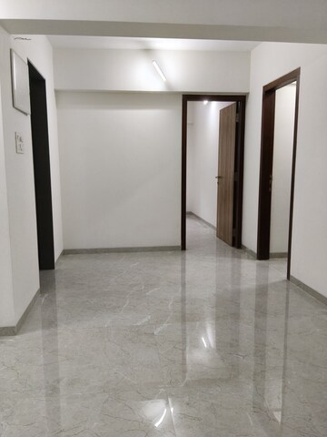 Room in 2 BHK Apartment at Diamond Park, Santacruz East – for Rent