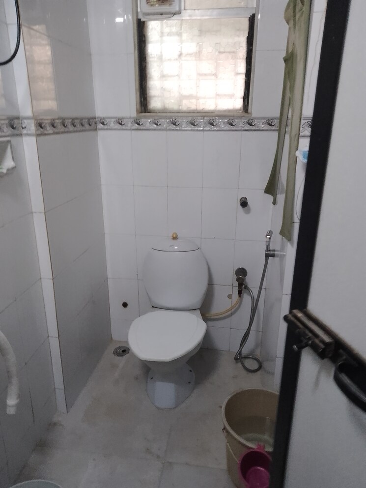 Bathroom, golders-green-chs 2 Bedroom 675 Sq.Ft. Apartment In Borivali West Mumbai 9100546