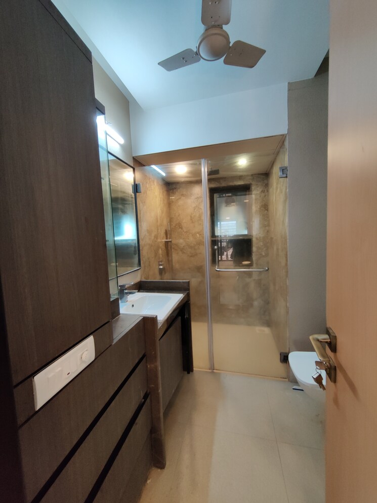 Washroom, felicia-apartment 3 Bedroom 2000 Sq.Ft. Apartment In Pali Hill Mumbai 9100570