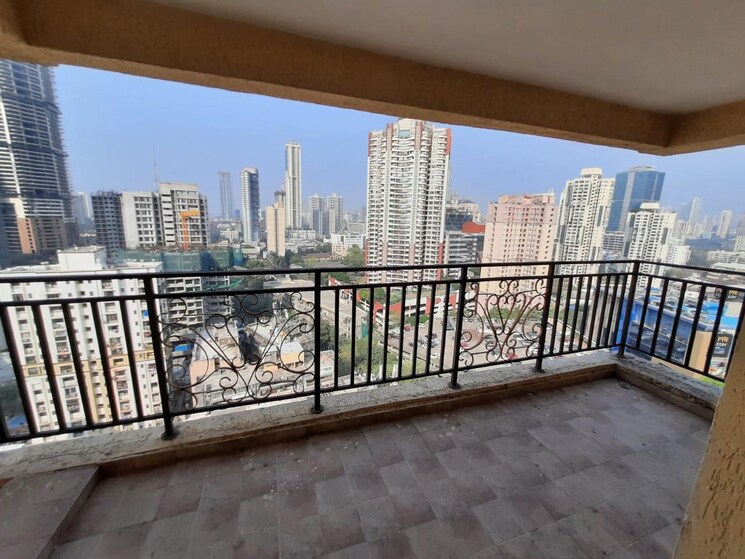 Balcony, lokhandwala-minerva-mahalaxmi 3 Bedroom 2978 Sq.Ft. Apartment In Mahalaxmi Mumbai 9100568
