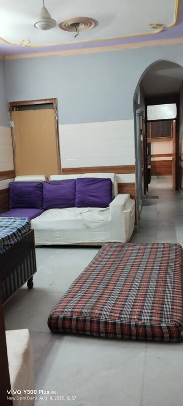 1 BHK Builder Floor For Rent in Govindpuri