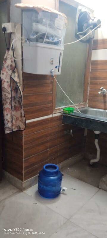 Furnished Amenities in 1 BHK Builder Floor at Govindpuri – for Rent