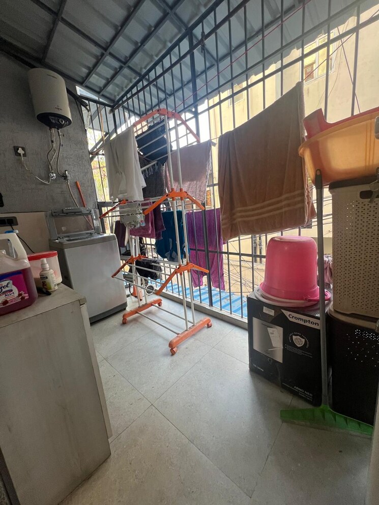 Living Room, govindpuri 3 Bedroom 920 Sq.Ft. Builder Floor In Govindpuri Delhi 9100651