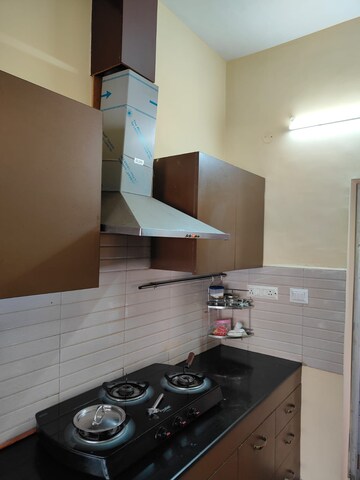 Team Area in 3 BHK Builder Floor at Sector 44 – for Rent