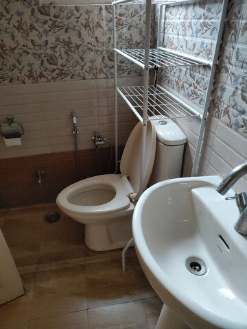 Bathroom in 3 BHK Builder Floor at Sector 44 – for Rent
