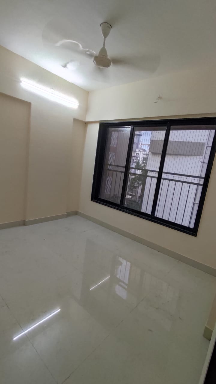 1 BHK + Extra Room Apartment For Rent in Shree Amizara CHS Malad
