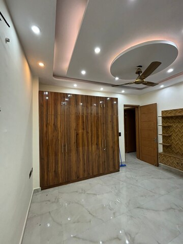 Bedroom in 2 BHK Builder Floor at DS Homes Noida, Sector 70 – for Rent