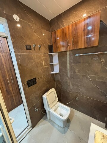 Kitchen in 2 BHK Builder Floor at DS Homes Noida, Sector 70 – for Rent