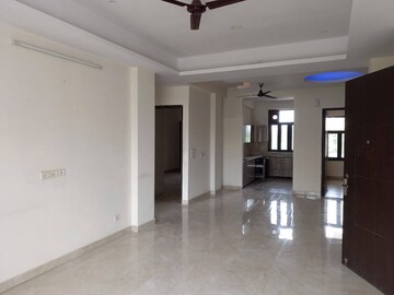 Room in 2 BHK Builder Floor at Gardenia Glory, Sector 46 – for Rent