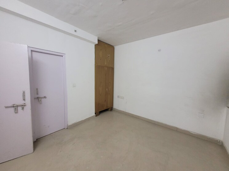 Master Bedroom, sargam-apartment 2.5 Bedroom 1300 Sq.Ft. Apartment In Jankipuram Lucknow 9100717