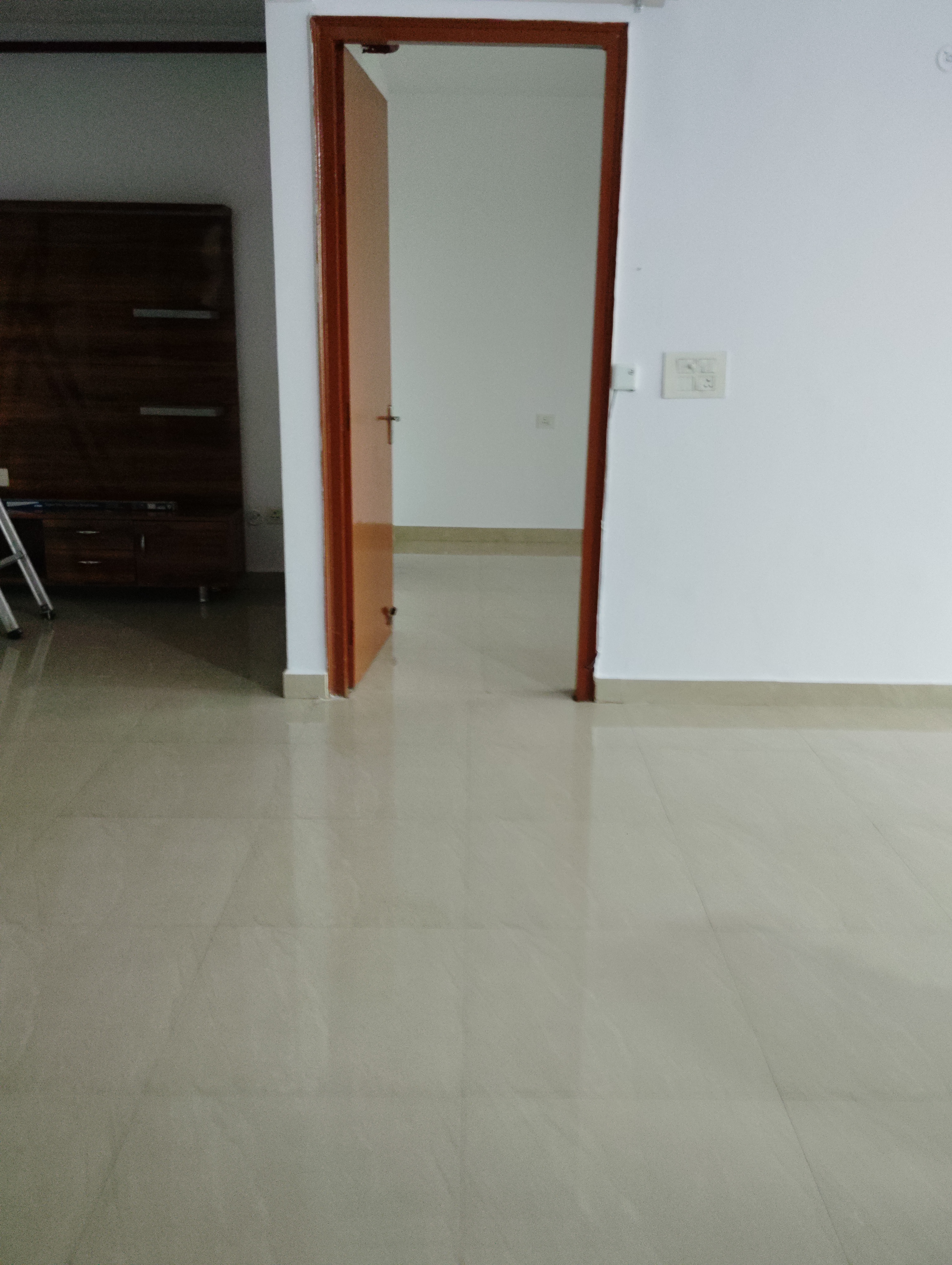 2 BHK + Pooja Room Apartment For Rent in Kursi Road