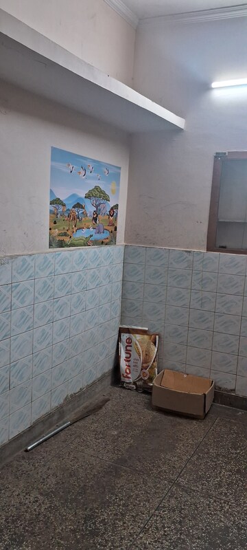 Parking in 1 BHK Independent House at Sector 12 – for Rent