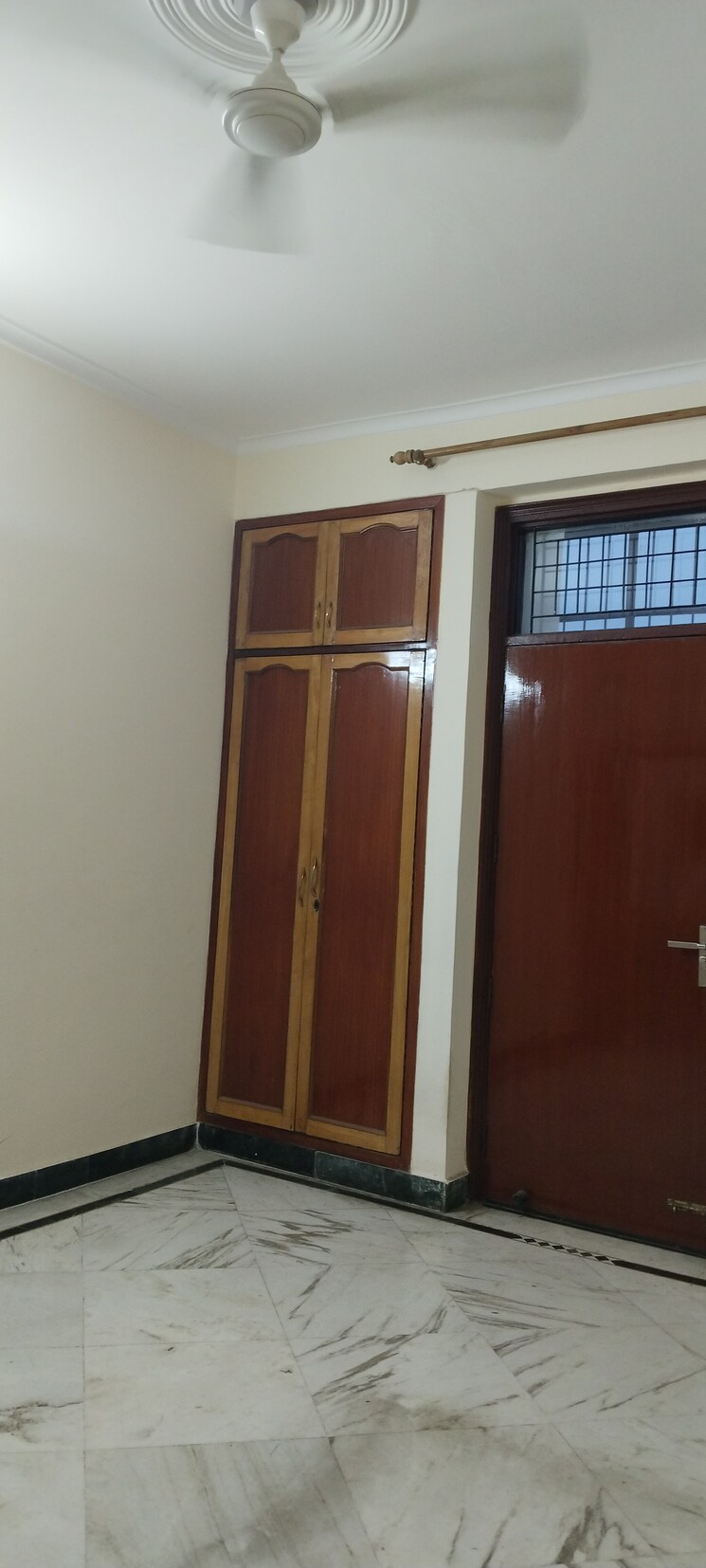 Room, uppal-southend 3 Bedroom 1500 Sq.Ft. Builder Floor In Sector 49 Gurgaon 9100768