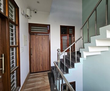 Staircase in 2 BHK Independent House at Gomti Nagar – for Rent
