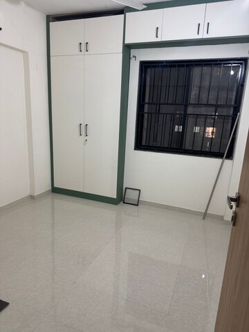 Room in 2 BHK Apartment at Kohinoor Viva City, Dhanori – for Rent