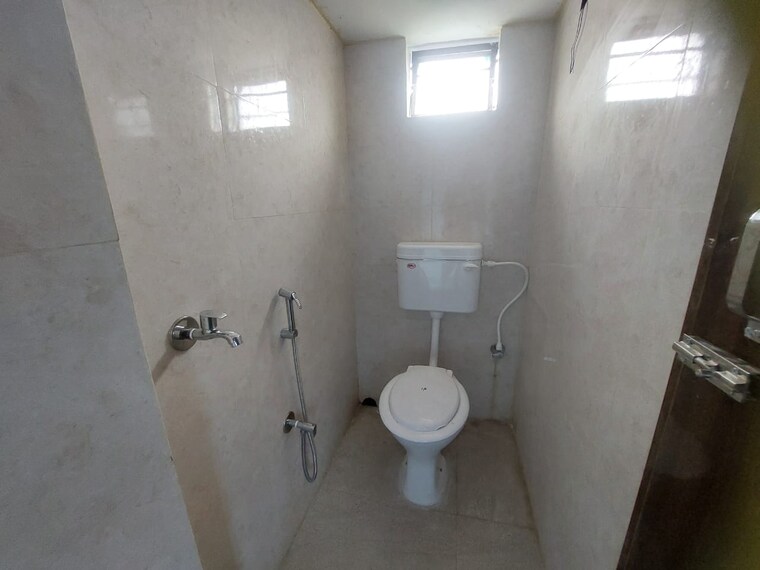 Bathroom, sodepur 2 Bedroom 827 Sq.Ft. Apartment In Sodepur Kolkata 9100873
