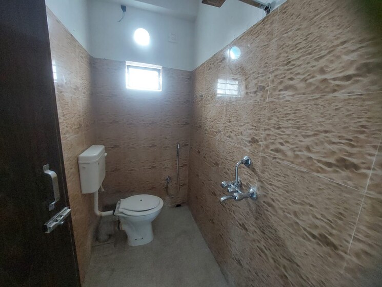 Bathroom, sodepur 2 Bedroom 827 Sq.Ft. Apartment In Sodepur Kolkata 9100873
