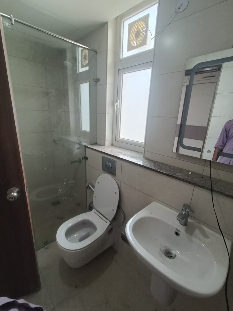 Master Bedroom, godrej-golf-link-villas 4 Bedroom 2800 Sq.Ft. Villa In Sector 27 Yamuna Expressway Greater Noida 9100911