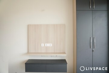 Bedroom in 4 BHK Apartment at Sector 88 – for Rent