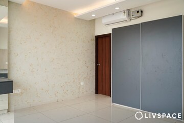 Bedroom in 4 BHK Apartment at Sector 88 – for Rent