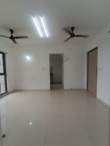Room in 2 BHK Apartment at Lodha Downtown, Dombivli East – for Rent