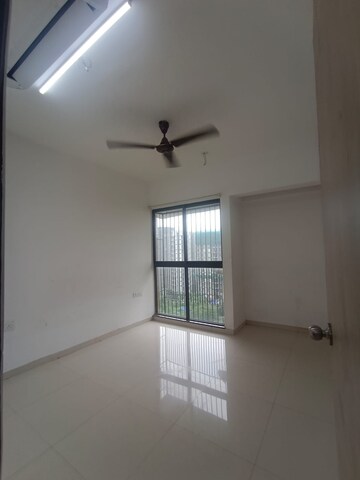 Room in 2 BHK Apartment at Lodha Downtown, Dombivli East – for Rent