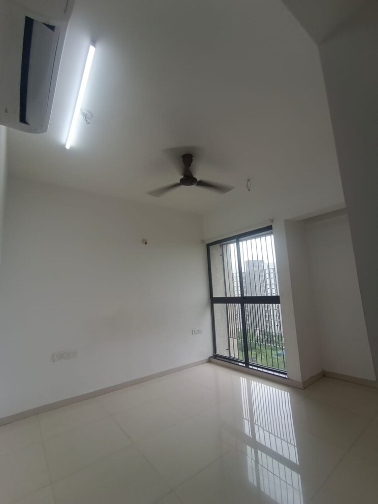 Room, lodha-downtown 2 Bedroom 580 Sq.Ft. Apartment In Dombivli East Thane 9101005