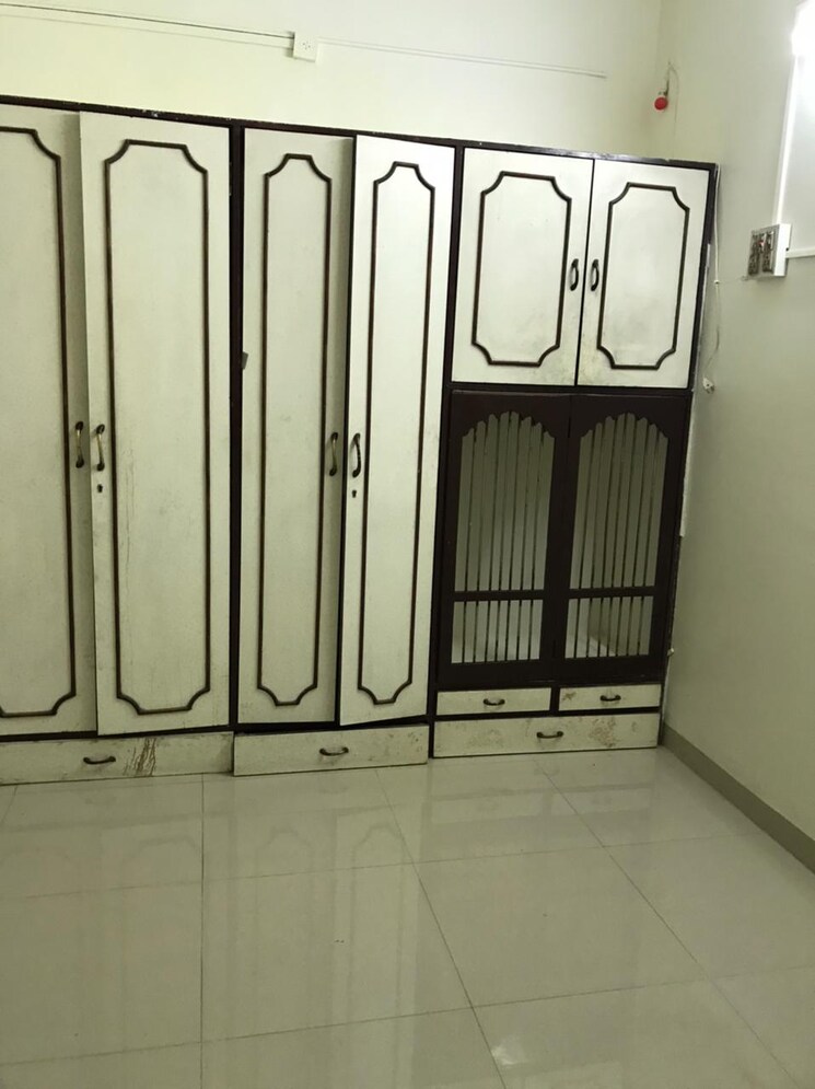 Bedroom, pooja-apartment-erandwane 3 Bedroom 1050 Sq.Ft. Apartment In Erandwane Pune 9101023