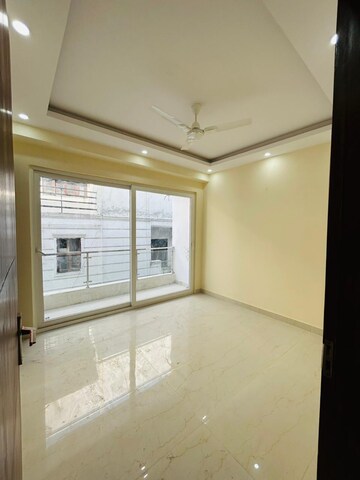 Room in 2 BHK Independent House at Chattarpur – for Rent
