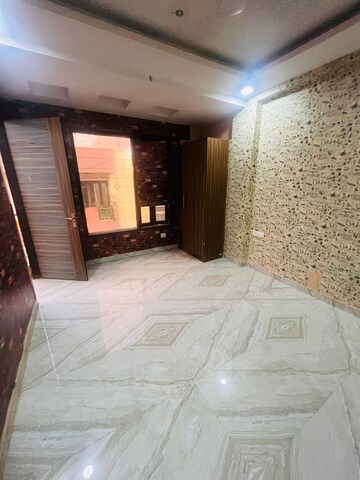 Bedroom in 2 BHK Independent House at Chattarpur – for Rent