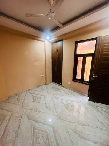 Room in 2 BHK Independent House at Chattarpur – for Rent