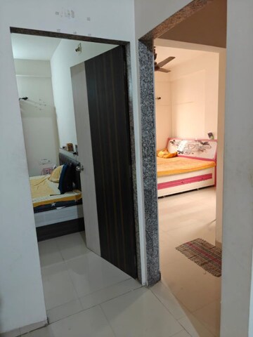 Room in 2 BHK Apartment at Fortune 5, Atladra – for Rent