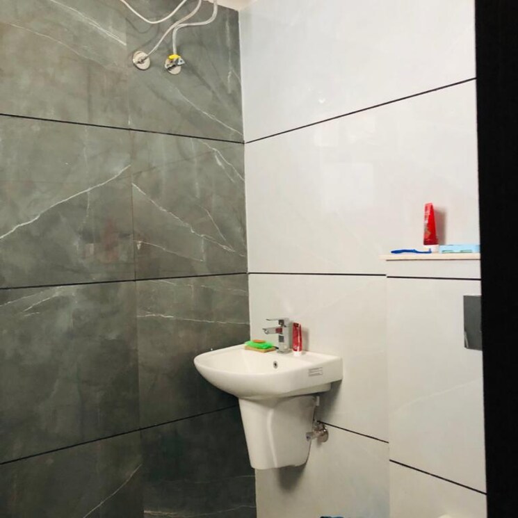 Bathroom, kharar landran road 2 Bedroom 900 Sq.Ft. Apartment In Kharar Landran Road Mohali 9101092