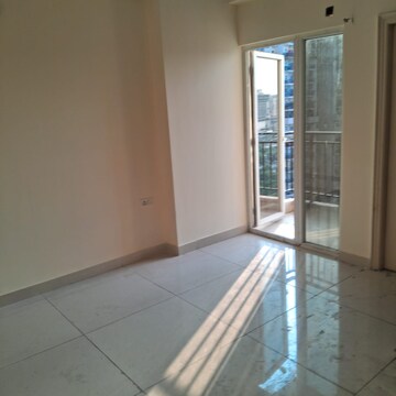 Room in 3 BHK Apartment at SKA Divya Towers, Sector 16 Greater Noida – for Rent