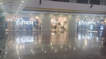 Parking in  Showroom at Vibhuti Khand – for Rent