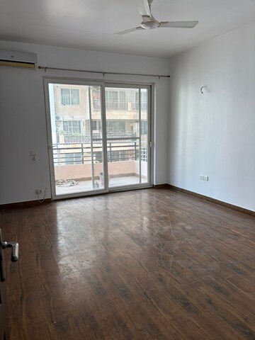 Room in 4 BHK Apartment at Puri Pranayam, Sector 82 – for Rent
