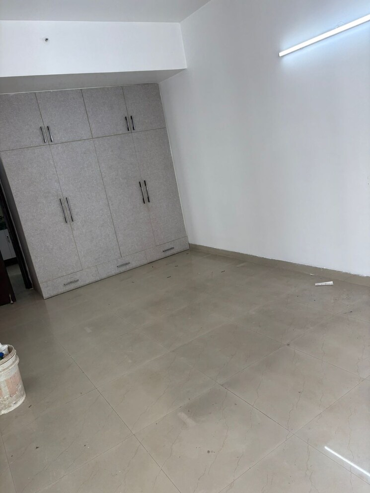 Room, puri-pranayam 4 Bedroom 2257 Sq.Ft. Apartment In Sector 82 Faridabad 9101102