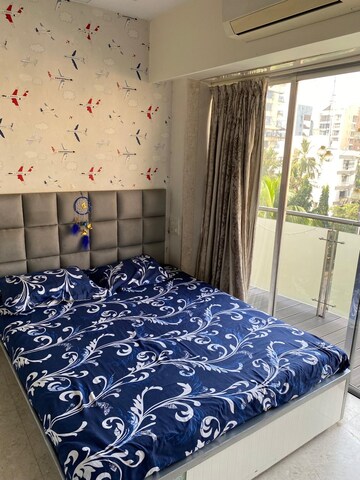 Bedroom in 3 BHK Apartment at Uday Bhanu, Santacruz West – for Rent