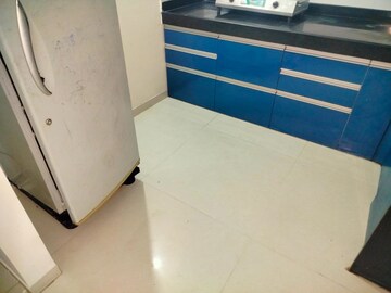 Room in 2 BHK Apartment at Kohinoor Tinsel Town Phase 2, Hinjewadi – for Rent