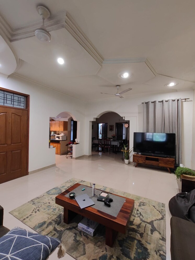 Living Room, green fields colony 3 Bedroom 260 Sq.Yd. Builder Floor In Green Fields Colony Faridabad 9101130