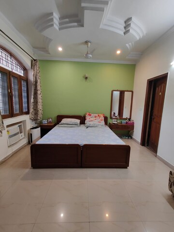 Living Room in 3 BHK Builder Floor at Green Fields Colony – for Rent