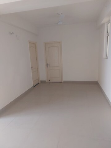 Room in 2 BHK Independent House at Gomti Nagar – for Rent