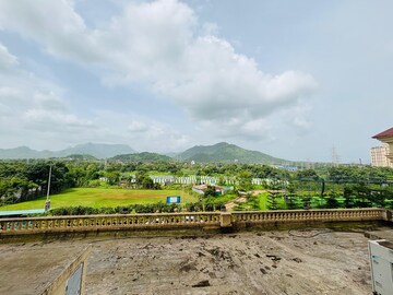 Plot Area in 3 BHK Apartment at Hiranandani Fortune City, New Panvel – for Rent