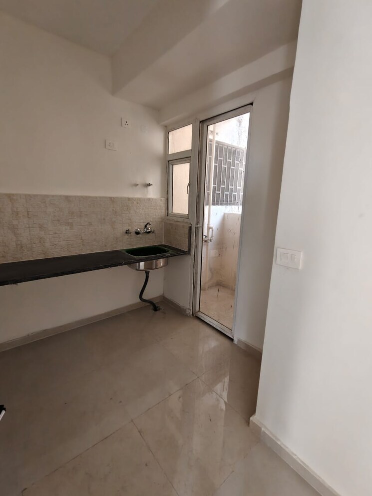 Room, signature-the-millennia-2 2 Bedroom 570 Sq.Ft. Apartment In Sector 37d Gurgaon 9101155