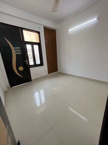 Room in 2 BHK Builder Floor at Saket – for Rent