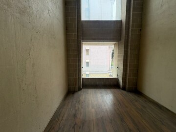 Room in 3.5 BHK Apartment at Konark The Imperial, Mohammadwadi – for Rent